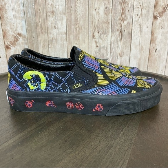 Vans x Disney The Nightmare Before Christmas Classic Slip On Sneaker Size 5 Wmn - Picture 5 of 14